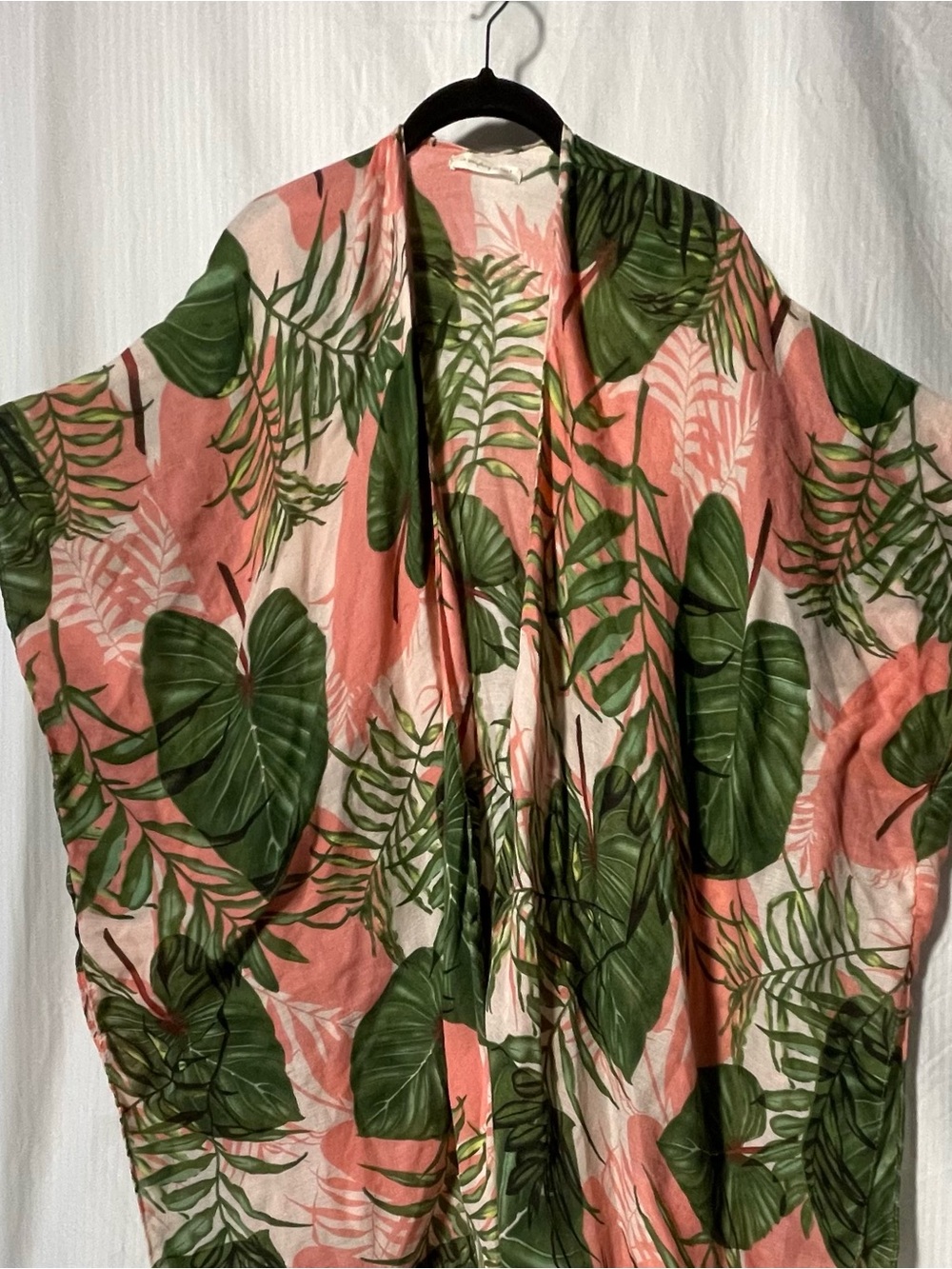 Do everything in love® Coral & Green Leaf Print Kimono